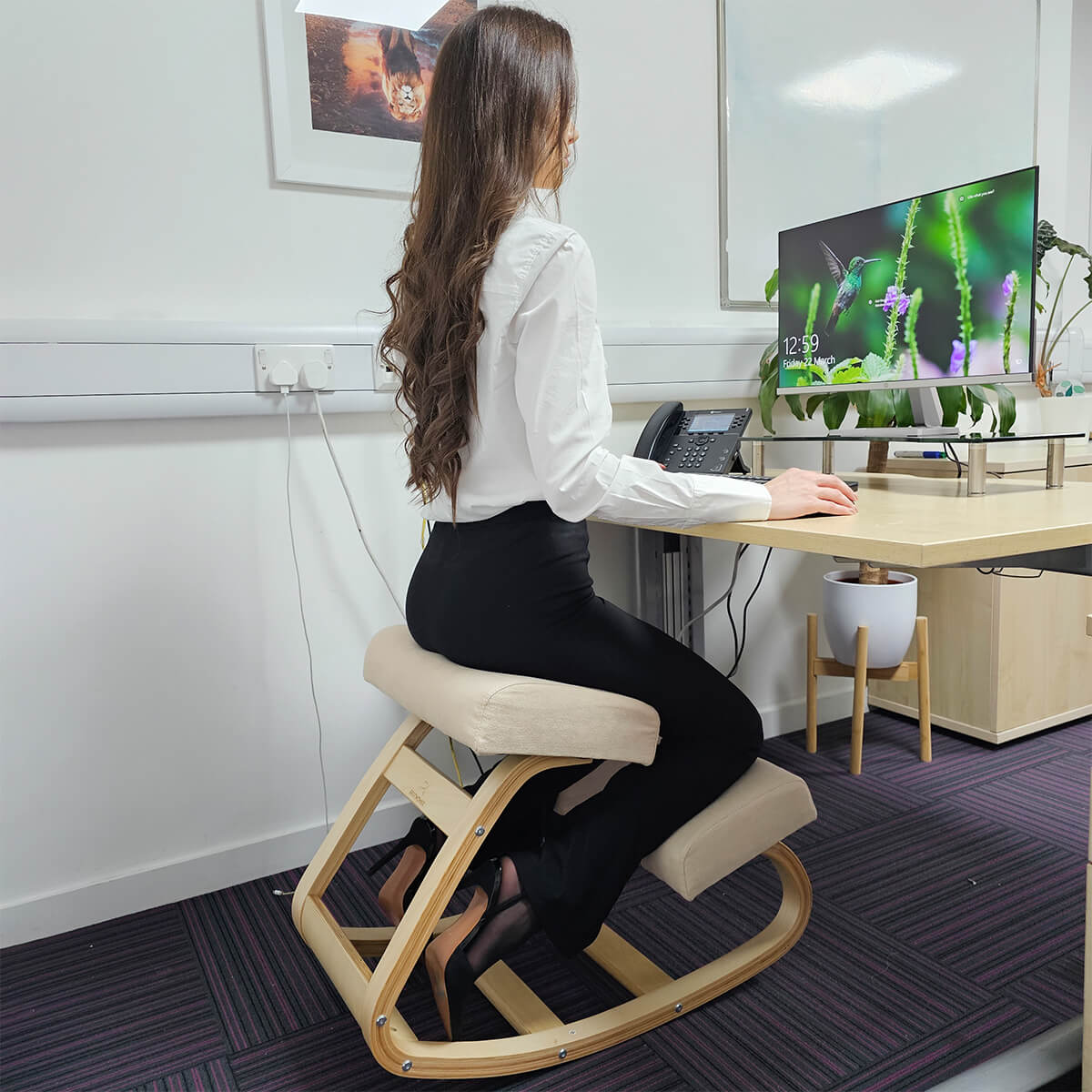 ErgoPosture™ Kneeling Chair – Orthopedic Support for Improved Posture & Comfort at Work