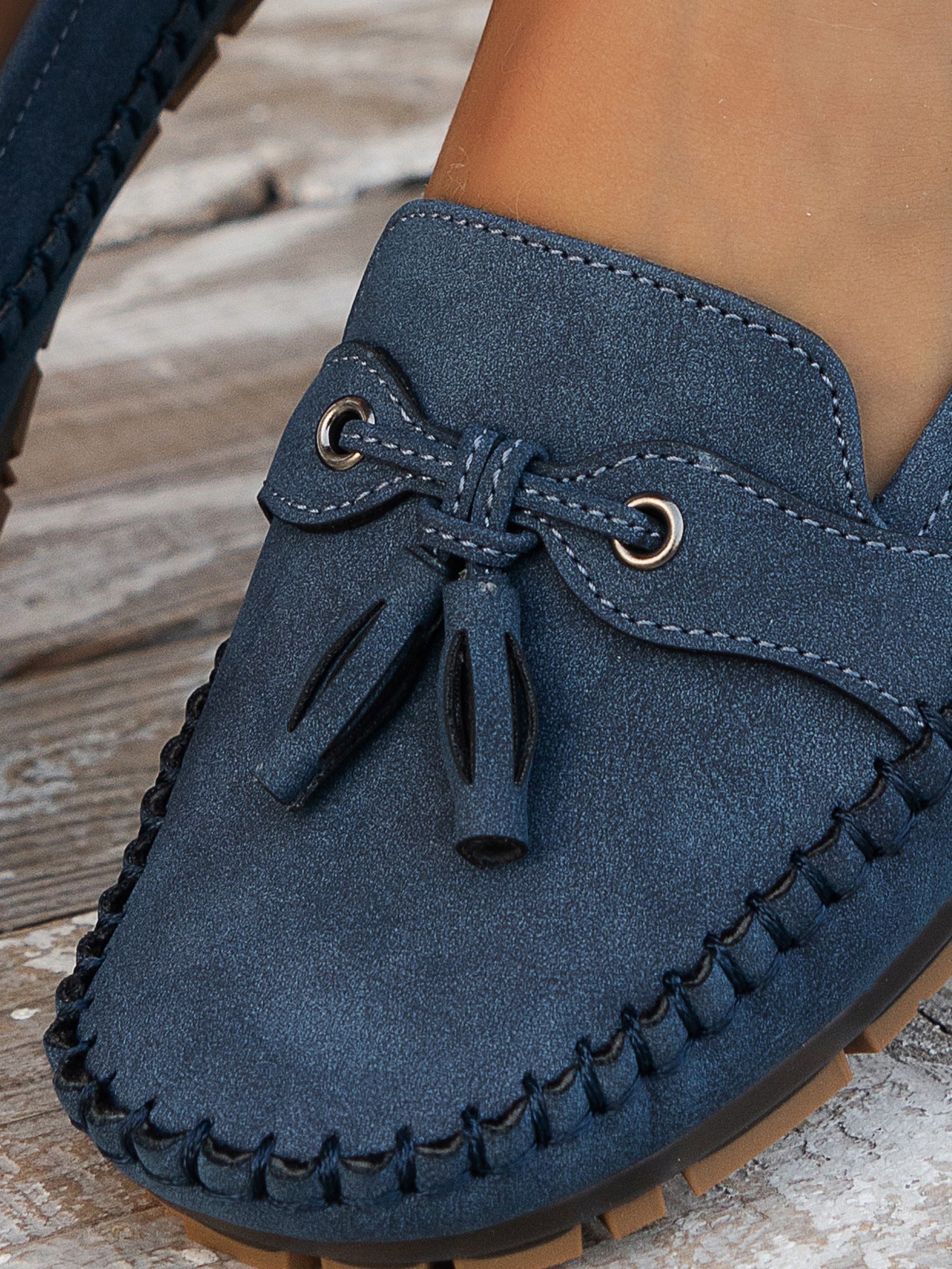 Comfortable Soft Moccasins – Classic Everyday Loafers with Elegant Bow Detail