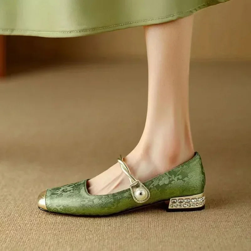 Elegant Vintage Look Flats – Comfort Meets Timeless Charm