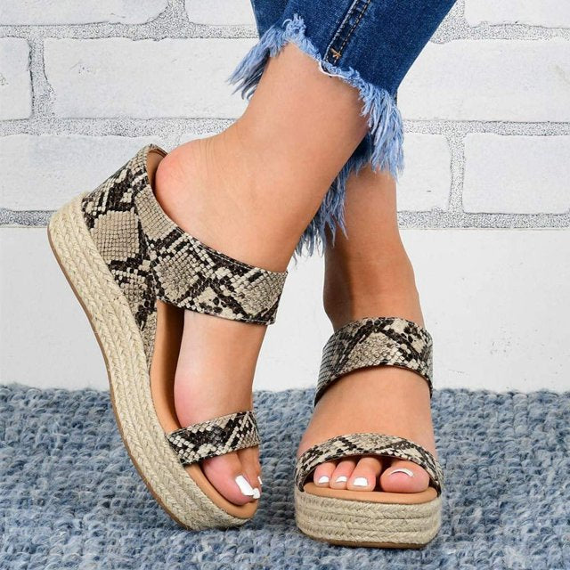 Thick Sole Summer Sandals – Lightweight Comfort & Chic Support for Women