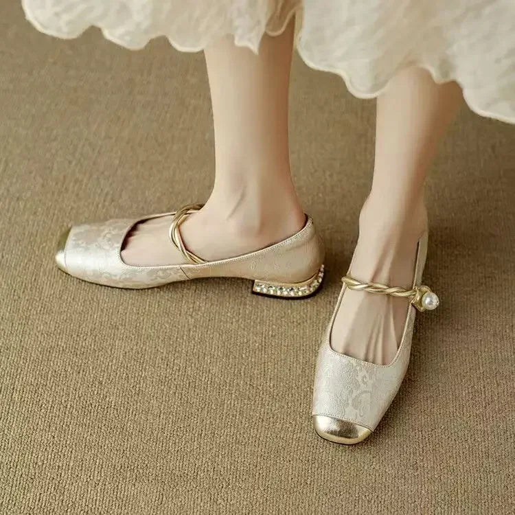 Elegant Vintage Look Flats – Comfort Meets Timeless Charm