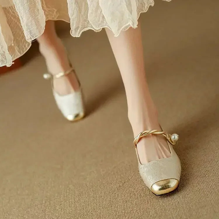 Elegant Vintage Look Flats – Comfort Meets Timeless Charm