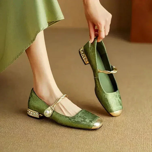 Elegant Vintage Look Flats – Comfort Meets Timeless Charm